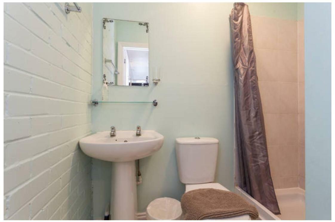 Shirley Apartments, Cozy Studio, Self Check In, 10 Min Drive To City Centre, Walking To Redbridge Train Station Southampton Kültér fotó